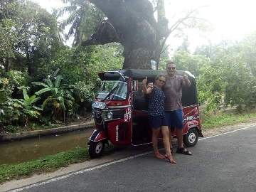 tourGuideId